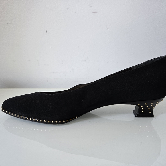 STUART WEITZMAN Black gold Studded Low Heel Shoes. Size 7 - Picture 6 of 12